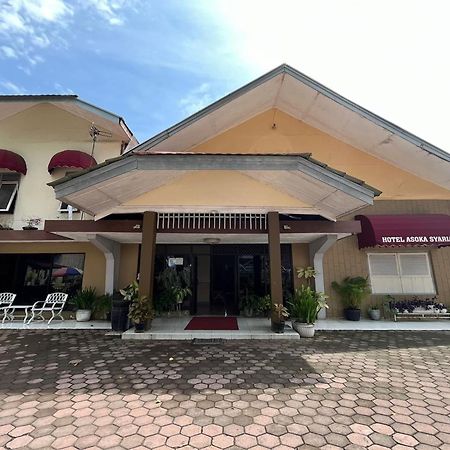 Capital O 94240 Asoka Syariah Otel Padang  Dış mekan fotoğraf